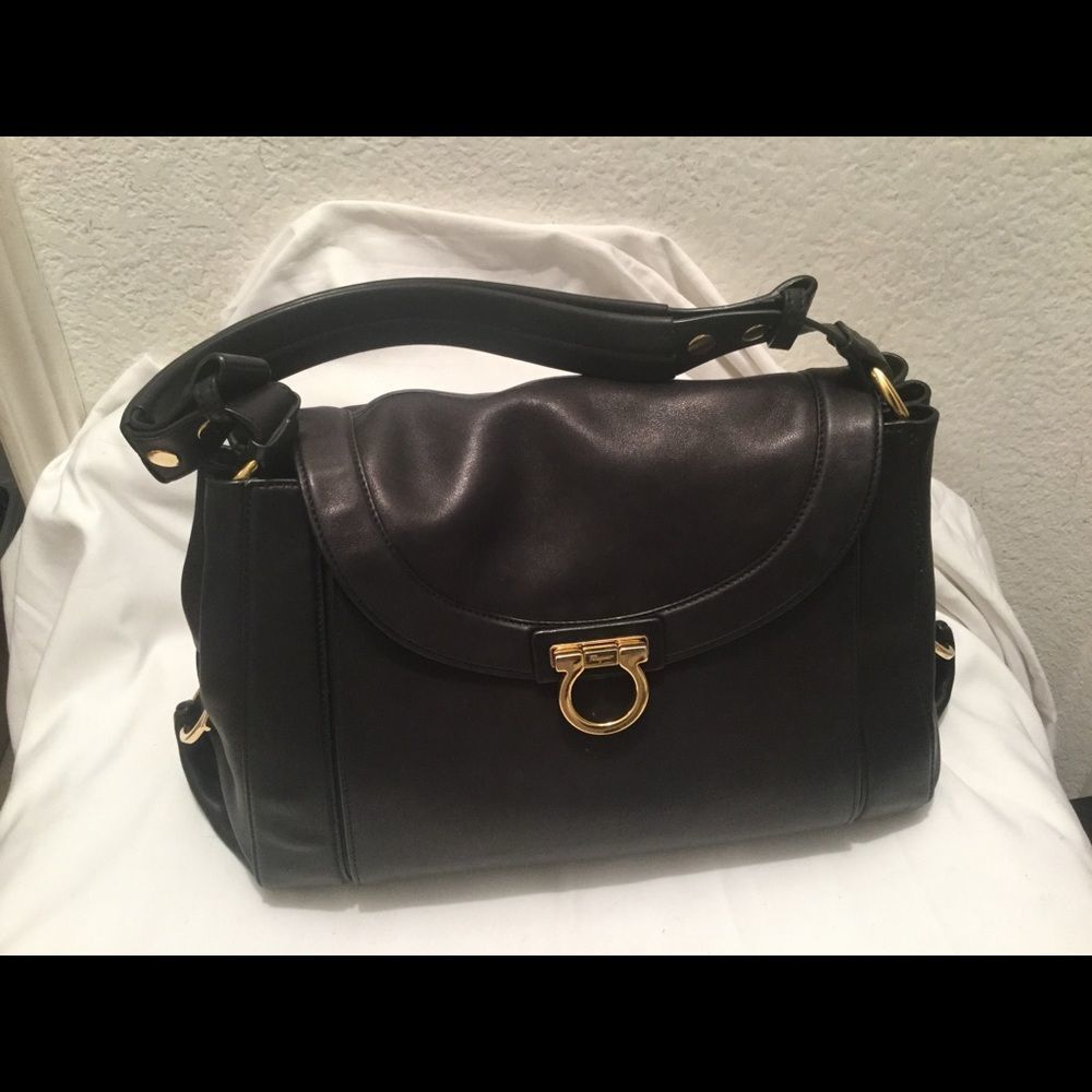 SALVATORE FERRAGAMO Hand Bag Italy Leather Black Gold Italy EE 21 G523